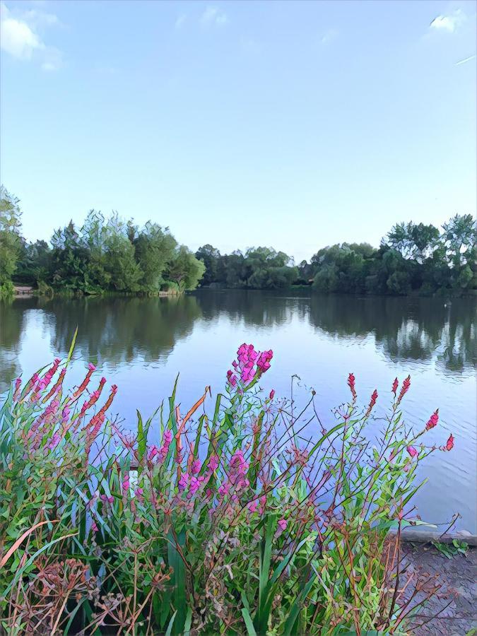 The Lake House, Вокінг Екстер'єр фото